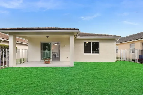 10033 Sw Stonegate Drive Port Saint Lucie FL 34987