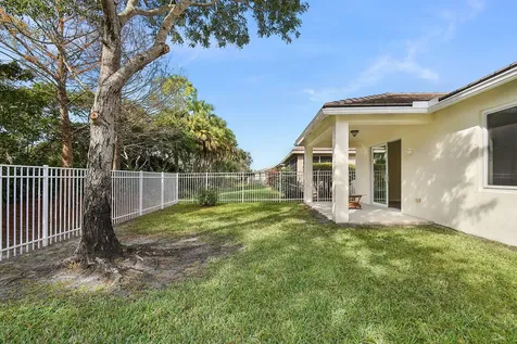 10033 Sw Stonegate Drive Port Saint Lucie FL 34987
