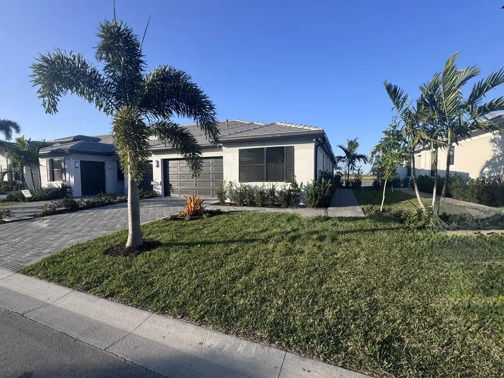13525 SW Brightside Way Port Saint Lucie FL 34987