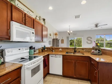 2536 Creekside Drive Fort Pierce FL 34981