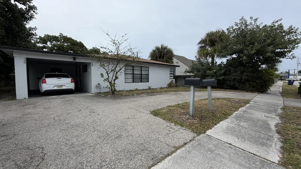 34 W 34th Street Riviera Beach FL 33404