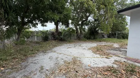 34 W 34th Street Riviera Beach FL 33404