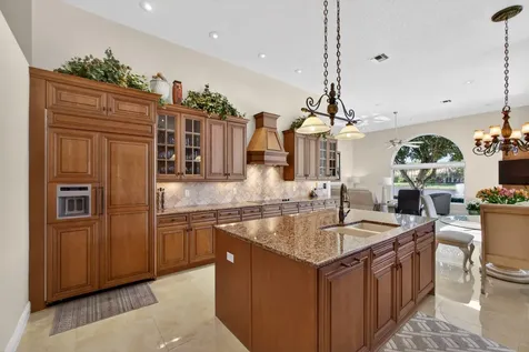 65 Cayman Place Palm Beach Gardens FL 33418