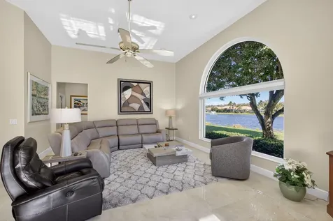 65 Cayman Place Palm Beach Gardens FL 33418