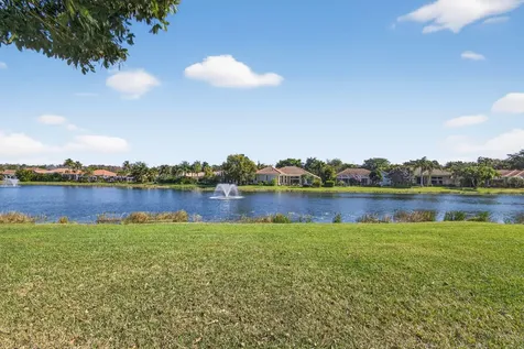 65 Cayman Place Palm Beach Gardens FL 33418
