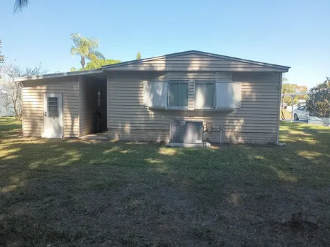 262 W Caribbean Port Saint Lucie FL 34952