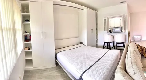 63 Windsor C West Palm Beach FL 33417