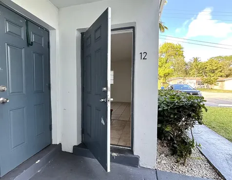 1916 SW 11th Street Fort Lauderdale FL 33312