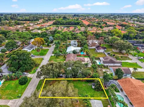 7685 2nd Terrace Lake Worth FL 33463