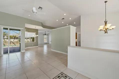 1112 Se Strathmore Drive Port Saint Lucie FL 34952