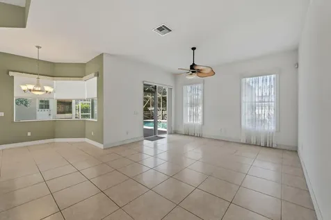 1112 Se Strathmore Drive Port Saint Lucie FL 34952