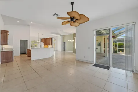 1112 Se Strathmore Drive Port Saint Lucie FL 34952