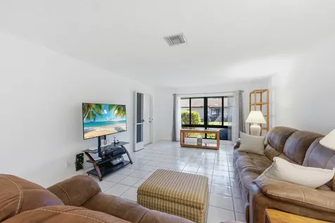 4903 Equestrian Circle Boynton Beach FL 33436