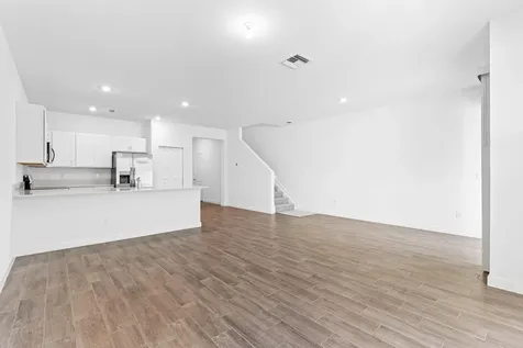 4250 Lagoon Shore Drive Lake Worth FL 33467