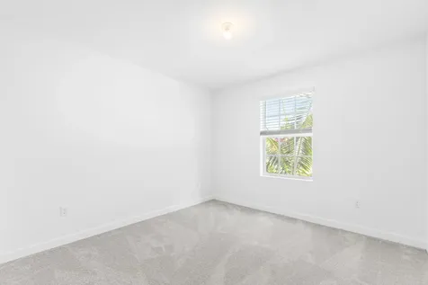 4250 Lagoon Shore Drive Lake Worth FL 33467
