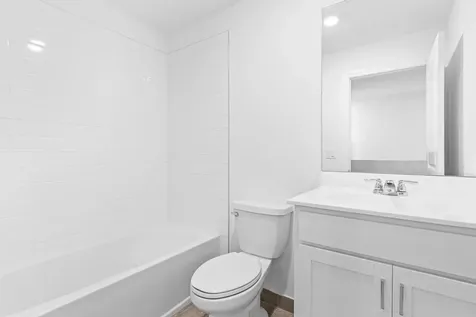 4250 Lagoon Shore Drive Lake Worth FL 33467