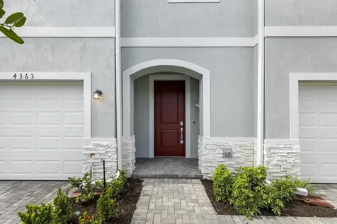 4250 Lagoon Shore Drive Lake Worth FL 33467