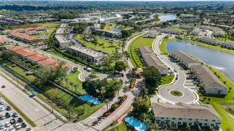 4250 Lagoon Shore Drive Lake Worth FL 33467