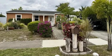 1313 S B Street Lake Worth Beach FL 33460