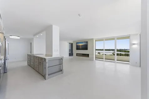 5510 N Ocean Drive Singer Island FL 33404
