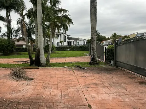 7445 N Augusta Drive Hialeah FL 33015
