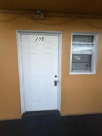 5320 NW 11th Street Plantation FL 33313