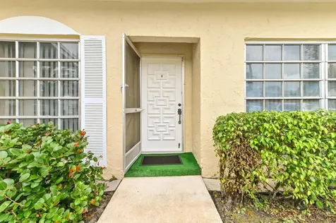 13988 Via Flora Delray Beach FL 33484