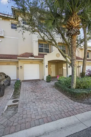4511 Artesa Way Palm Beach Gardens FL 33418