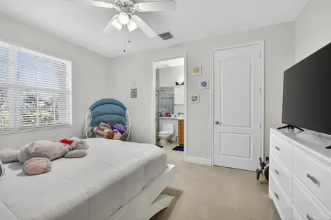 4511 Artesa Way Palm Beach Gardens FL 33418