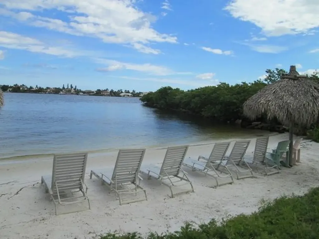 1000 Scotia Drive Hypoluxo FL 33462