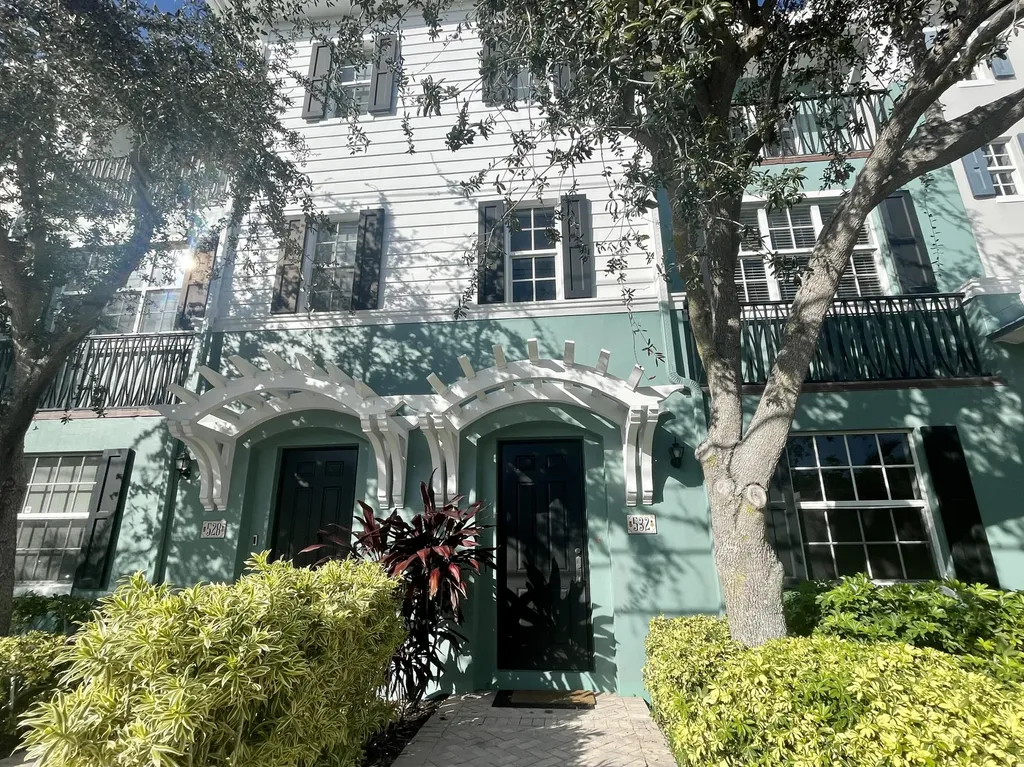 532 S Mallory Circle Delray Beach FL 33483