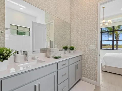 721 Se Fascino Circle Port Saint Lucie FL 34984