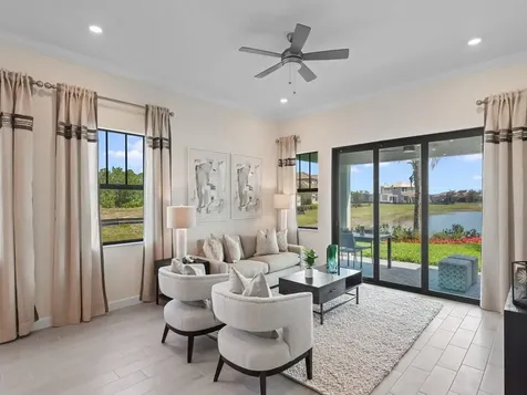 721 Se Fascino Circle Port Saint Lucie FL 34984