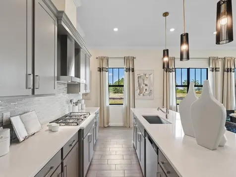 721 Se Fascino Circle Port Saint Lucie FL 34984