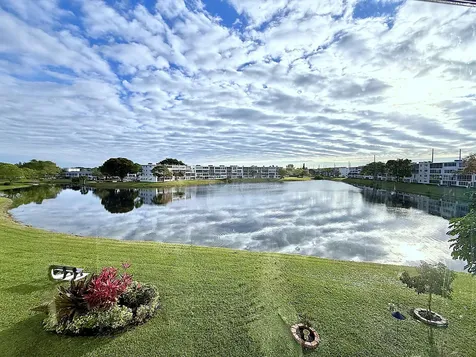 3082 Oakridge U Deerfield Beach FL 33442