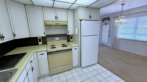 3082 Oakridge U Deerfield Beach FL 33442