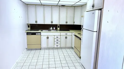 3082 Oakridge U Deerfield Beach FL 33442