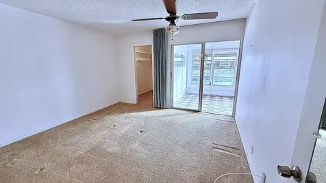 3082 Oakridge U Deerfield Beach FL 33442