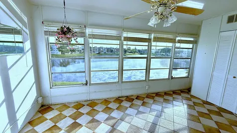 3082 Oakridge U Deerfield Beach FL 33442