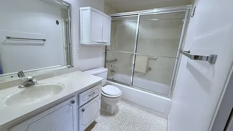 3082 Oakridge U Deerfield Beach FL 33442