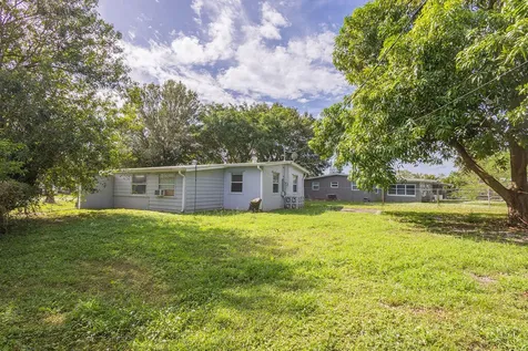 161 Se Bonita Court Port Saint Lucie FL 34983