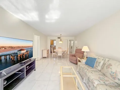 352 Lake Frances Drive West Palm Beach FL 33411