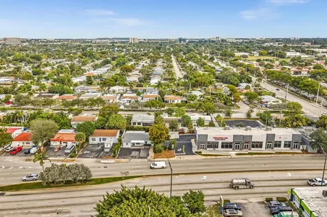 490 Ne 51st Street Oakland Park FL 33334