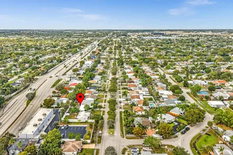 490 Ne 51st Street Oakland Park FL 33334