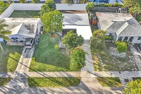 490 Ne 51st Street Oakland Park FL 33334