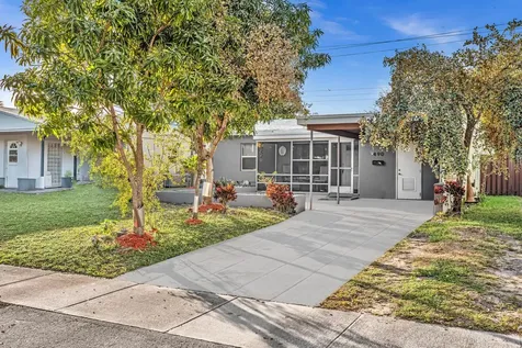 490 Ne 51st Street Oakland Park FL 33334