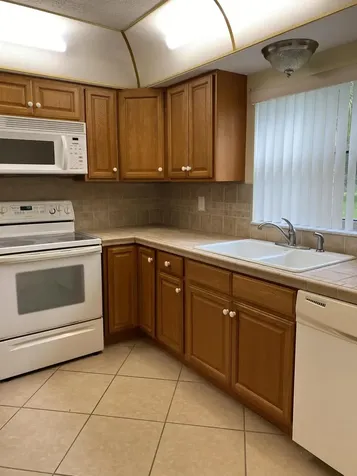 533 S Lakes End Drive Fort Pierce FL 34982