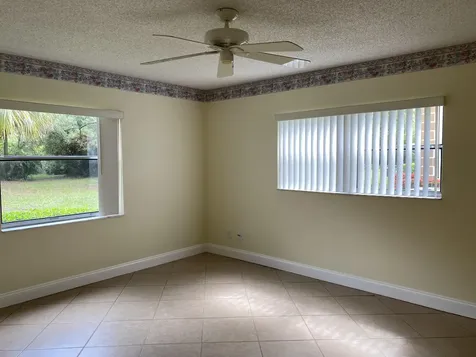 533 S Lakes End Drive Fort Pierce FL 34982