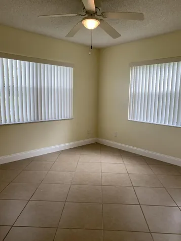 533 S Lakes End Drive Fort Pierce FL 34982