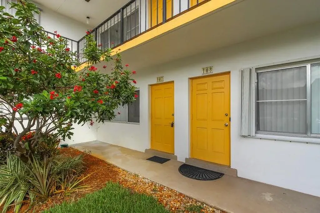 3000 Lake Osborne Drive Lake Worth Beach FL 33461